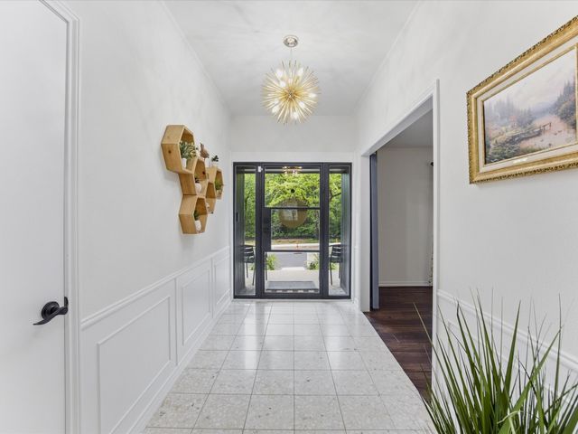 4505 Woodland Park Boulevard, Arlington, TX 76013