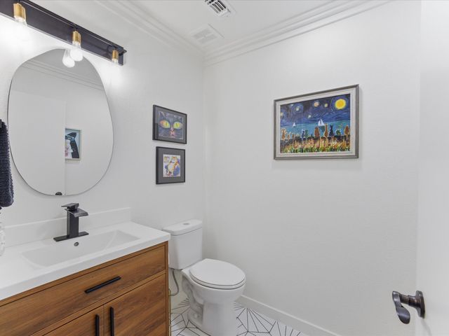 4505 Woodland Park Boulevard, Arlington, TX 76013