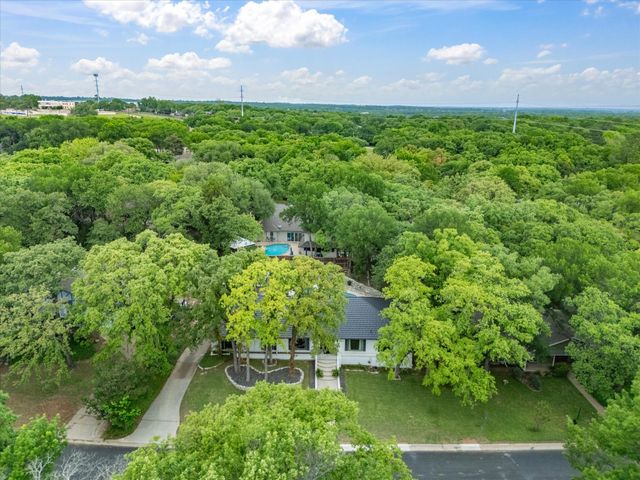 4505 Woodland Park Boulevard, Arlington, TX 76013