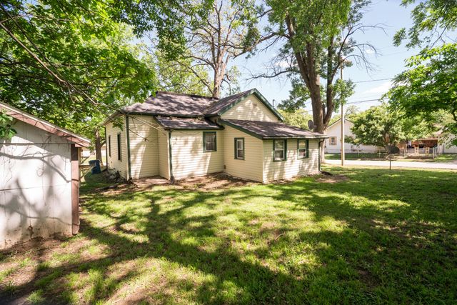 2103 N Jefferson Avenue, Springfield, MO 65803