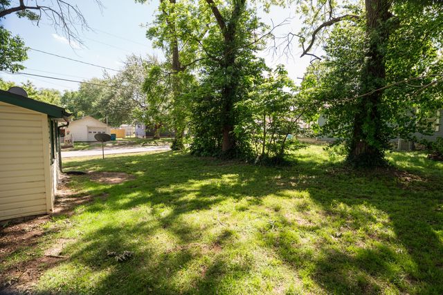 2103 N Jefferson Avenue, Springfield, MO 65803