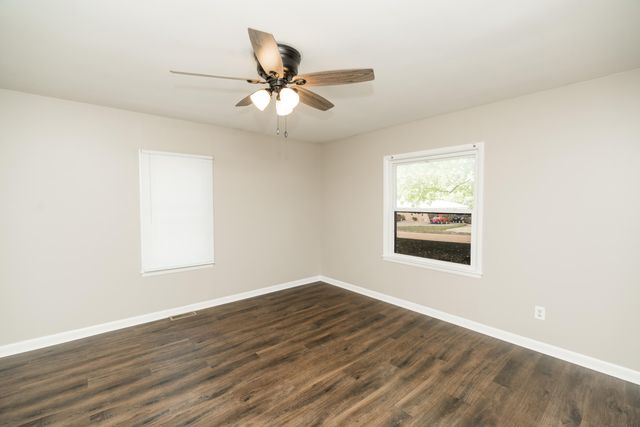 2103 N Jefferson Avenue, Springfield, MO 65803