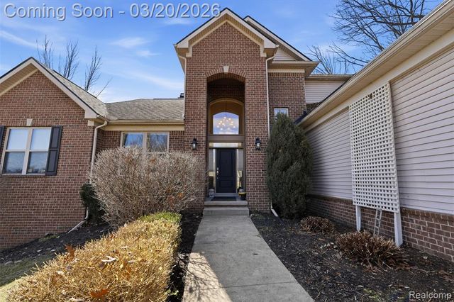 10487 Piedmont Drive, Brighton, MI 48114
