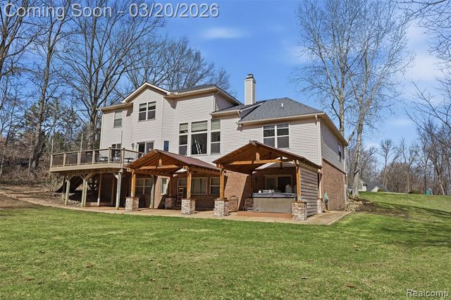 10487 Piedmont Drive, Brighton, MI 48114