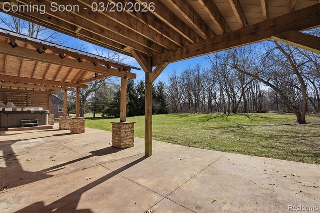 10487 Piedmont Drive, Brighton, MI 48114