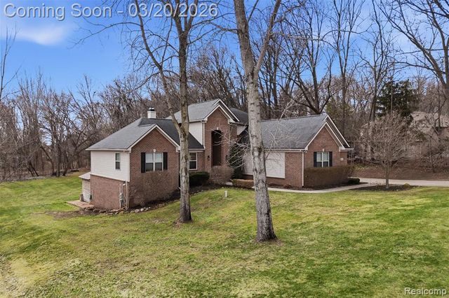 10487 Piedmont Drive, Brighton, MI 48114
