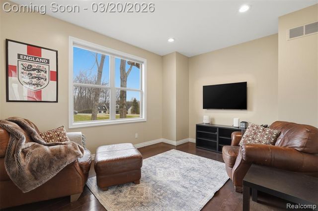 10487 Piedmont Drive, Brighton, MI 48114