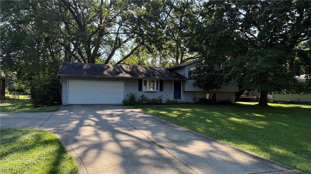 55 Maca Drive, Tallmadge, OH 44278