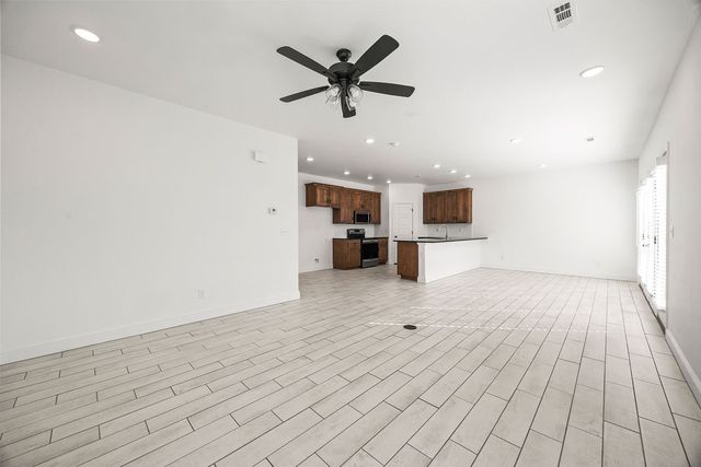 2081 Wildflower Drive, Centerton, AR 72719