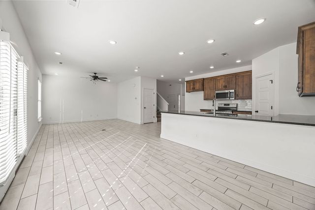 2081 Wildflower Drive, Centerton, AR 72719