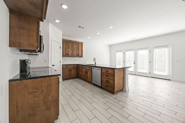 2081 Wildflower Drive, Centerton, AR 72719