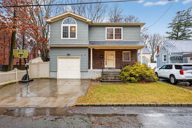 1878 Lake Drive W, Baldwin, NY 11510