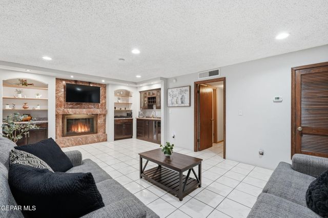 1372 ADABEL Drive, El Paso, TX 79936