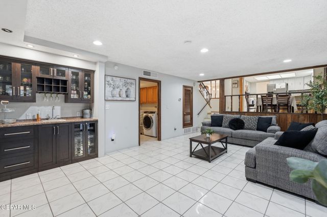 1372 ADABEL Drive, El Paso, TX 79936