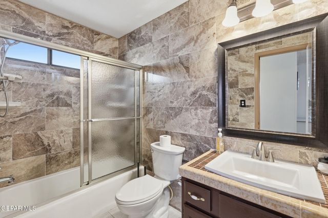 1372 ADABEL Drive, El Paso, TX 79936