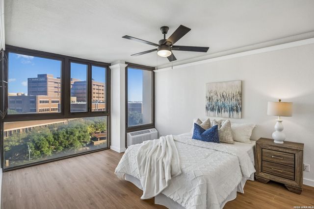 7701 Wurzbach Rd Apt 901, San Antonio, TX 78229