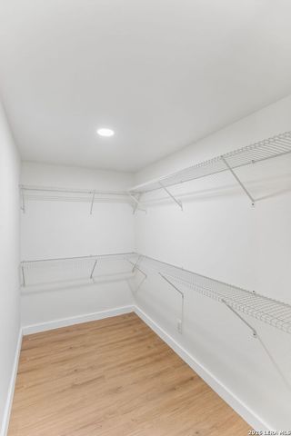 7701 Wurzbach Rd Apt 901, San Antonio, TX 78229