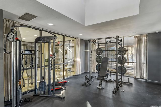 7701 Wurzbach Rd Apt 901, San Antonio, TX 78229