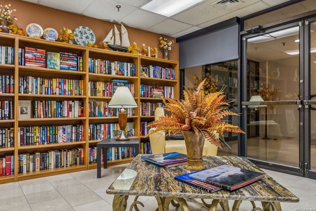 7701 Wurzbach Rd Apt 901, San Antonio, TX 78229