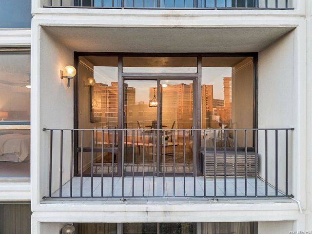 7701 Wurzbach Rd Apt 901, San Antonio, TX 78229