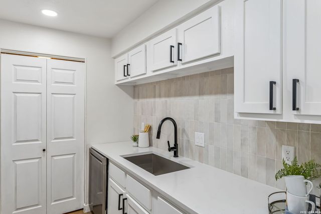 7701 Wurzbach Rd Apt 901, San Antonio, TX 78229