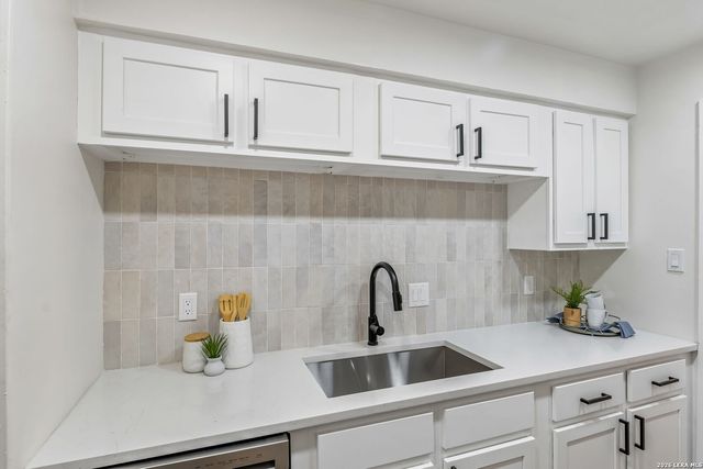 7701 Wurzbach Rd Apt 901, San Antonio, TX 78229