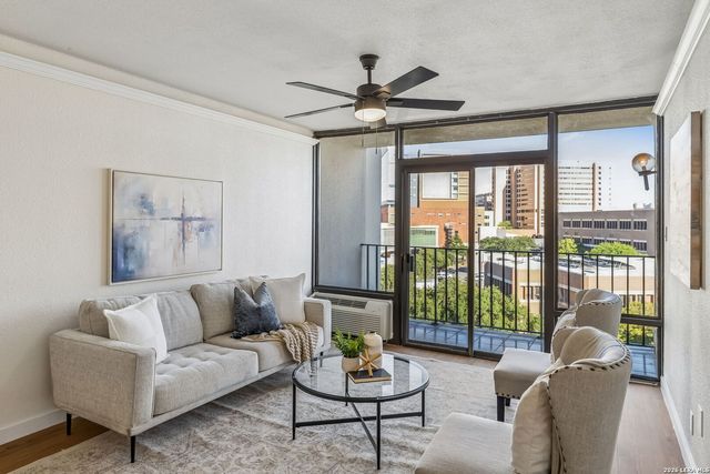 7701 Wurzbach Rd Apt 901, San Antonio, TX 78229
