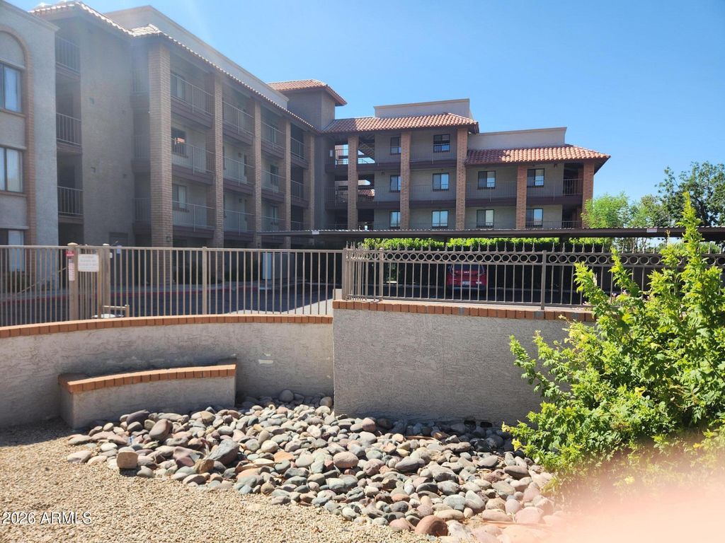 17 E RUTH Avenue 122, Phoenix, AZ 85020