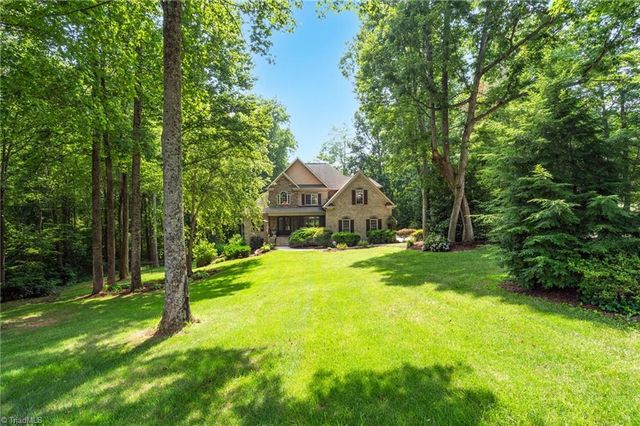 7821 Charles Place Drive, Kernersville, NC 27284