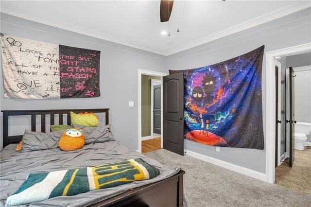 7821 Charles Place Drive, Kernersville, NC 27284