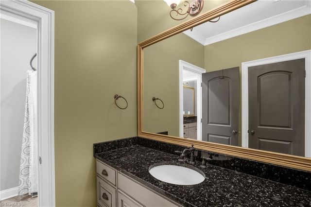 7821 Charles Place Drive, Kernersville, NC 27284