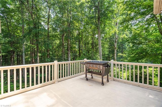 7821 Charles Place Drive, Kernersville, NC 27284