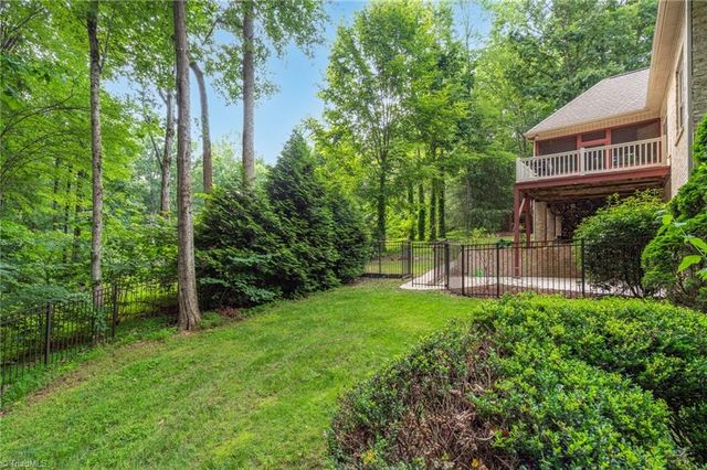 7821 Charles Place Drive, Kernersville, NC 27284