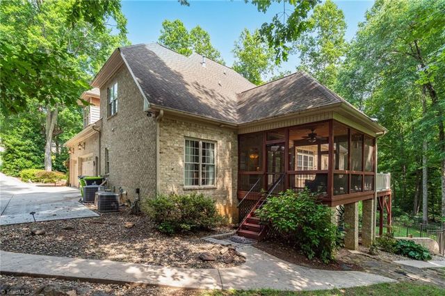 7821 Charles Place Drive, Kernersville, NC 27284