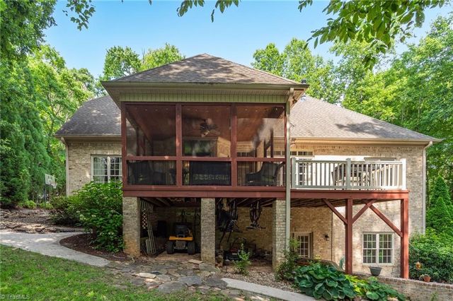 7821 Charles Place Drive, Kernersville, NC 27284
