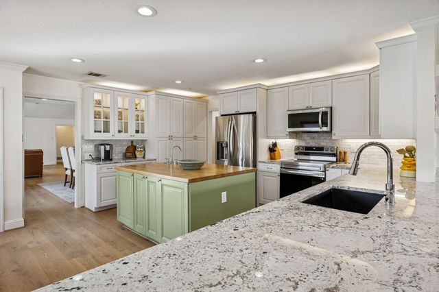 4008 Allencrest Lane, Dallas, TX 75244