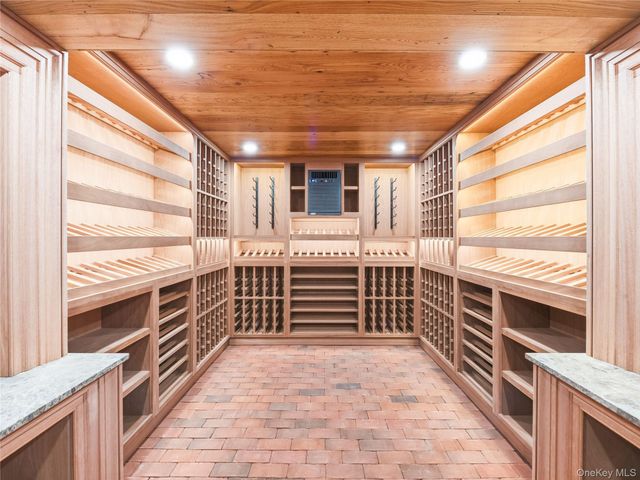 58 Cornwells Beach Road, Sands Point, NY 11050