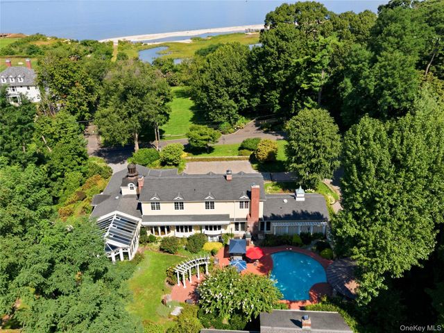 58 Cornwells Beach Road, Sands Point, NY 11050