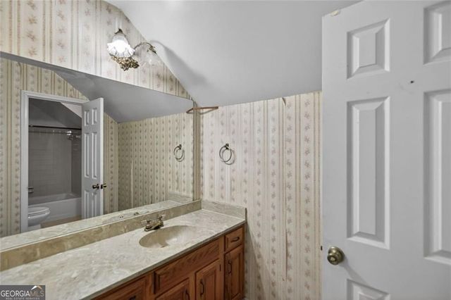 1315 Oakengate Drive, Stone Mountain, GA 30083