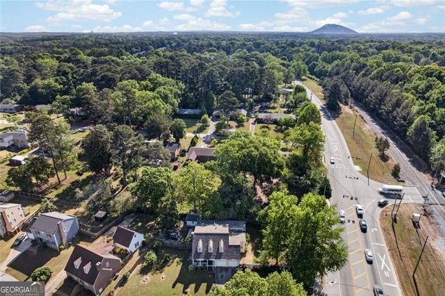 1315 Oakengate Drive, Stone Mountain, GA 30083