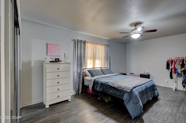 3224 W Junge Boulevard, Joplin, MO 64801