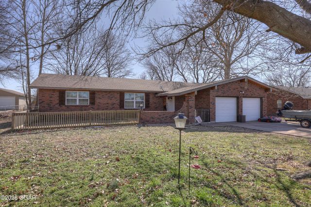 3224 W Junge Boulevard, Joplin, MO 64801