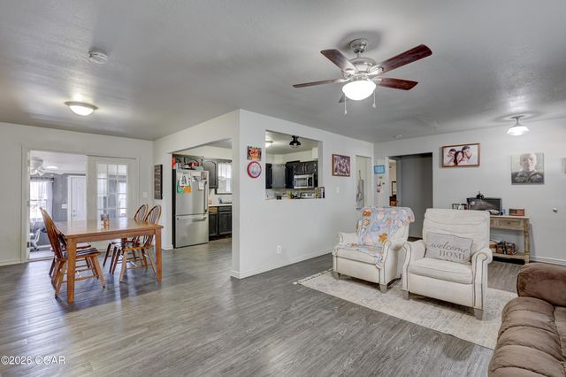 3224 W Junge Boulevard, Joplin, MO 64801