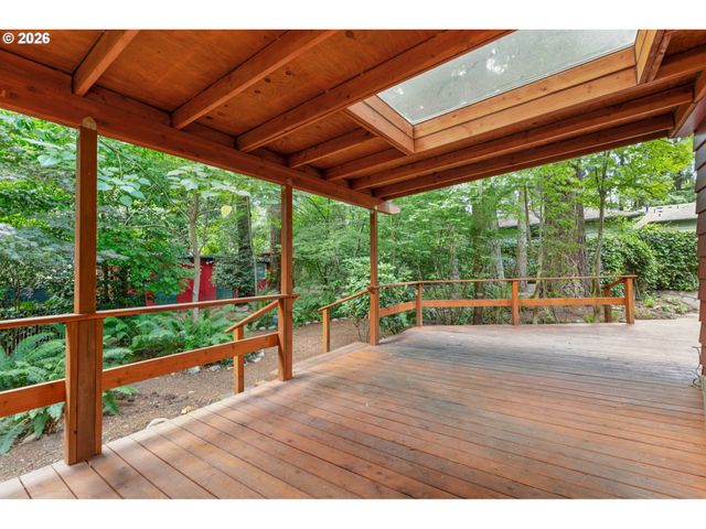 7575 Sw GREENWOOD Dr, Portland, OR 97223