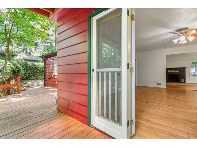 7575 Sw GREENWOOD Dr, Portland, OR 97223