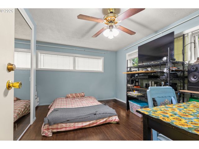 7575 Sw GREENWOOD Dr, Portland, OR 97223