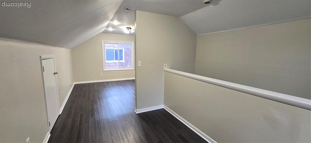 8669 Grayfield Street, Dearborn Heights, MI 48127