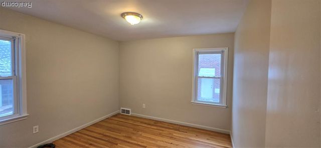 8669 Grayfield Street, Dearborn Heights, MI 48127