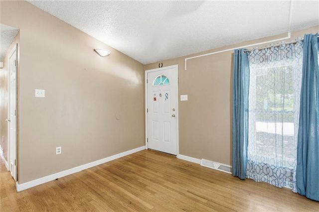 413 Sagebrush Lane, Belton, MO 64012