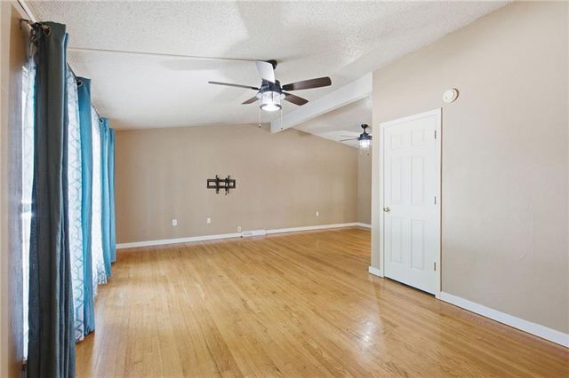 413 Sagebrush Lane, Belton, MO 64012